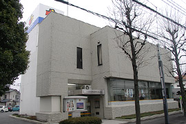 銀行　しののめ信用金庫新前橋支店（銀行）まで710m