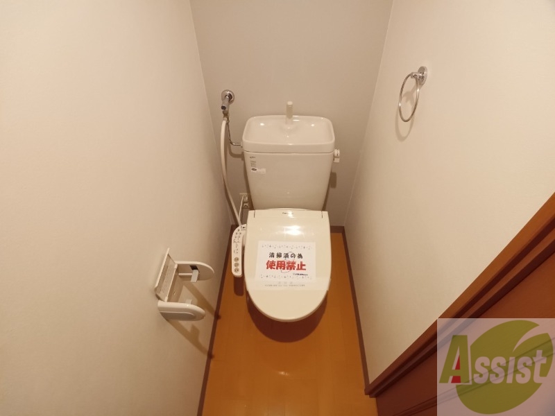 トイレ　トイレです。ウォシュレット付を探している方、おすすめです。