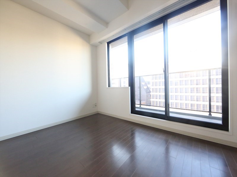 バルコニー　ＬＤＫ9.3帖　カウンターキッチン　エアコン付　バルコニー