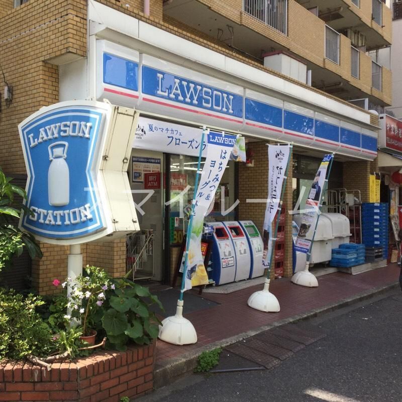 コンビニ　ローソン大森海岸駅前店（コンビニ）まで180m