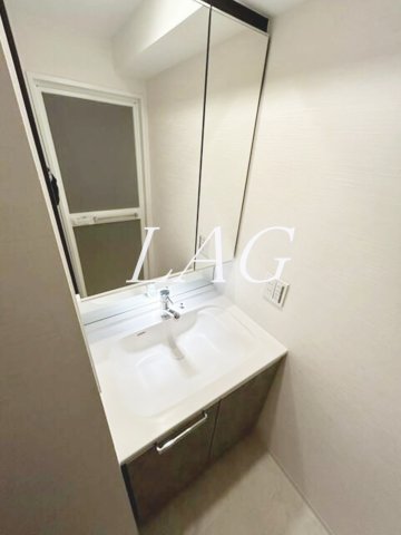 洗面設備　独立洗面台です。