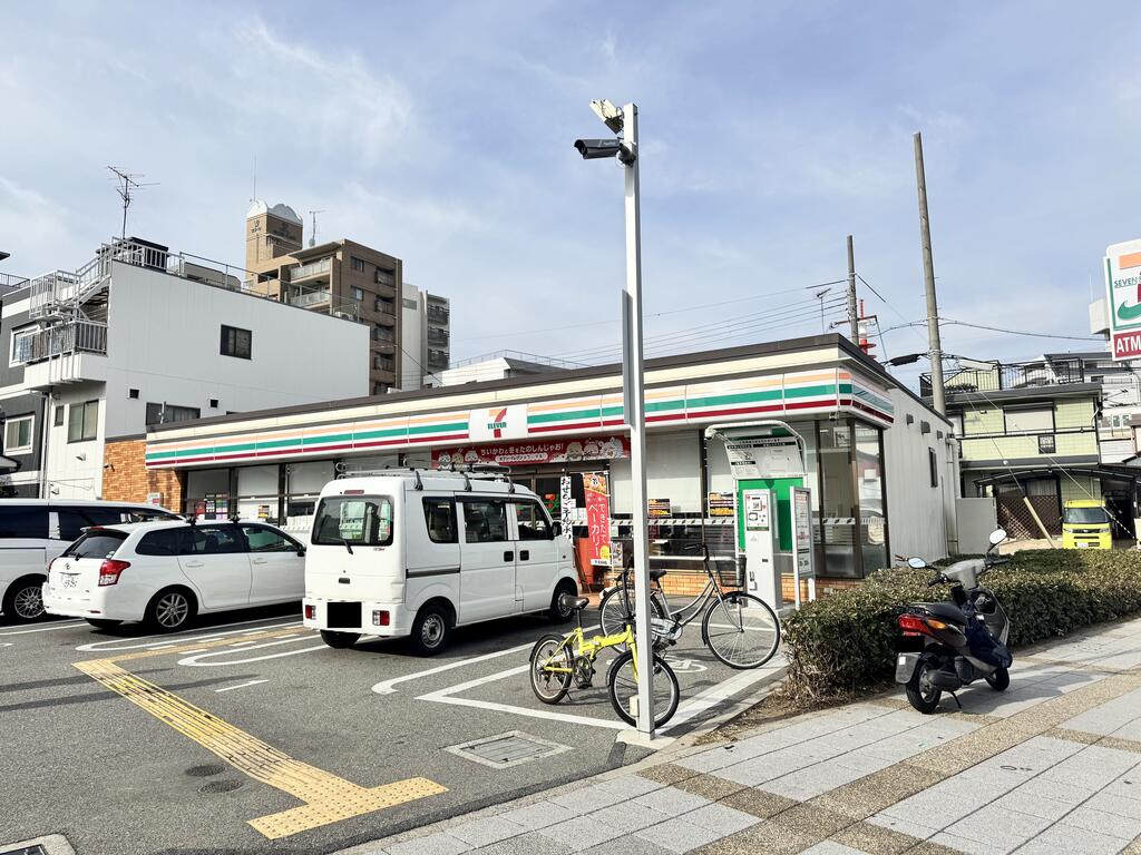 コンビニ　セブンイレブン神戸三川口町1丁目店（コンビニ）まで164m