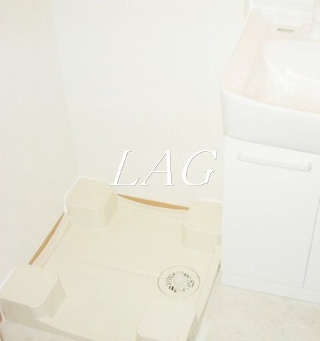 その他　室内洗濯機置場です。