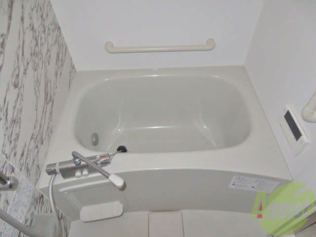 バス・シャワールーム　バスルームは一日の疲れを癒す場所ですね。