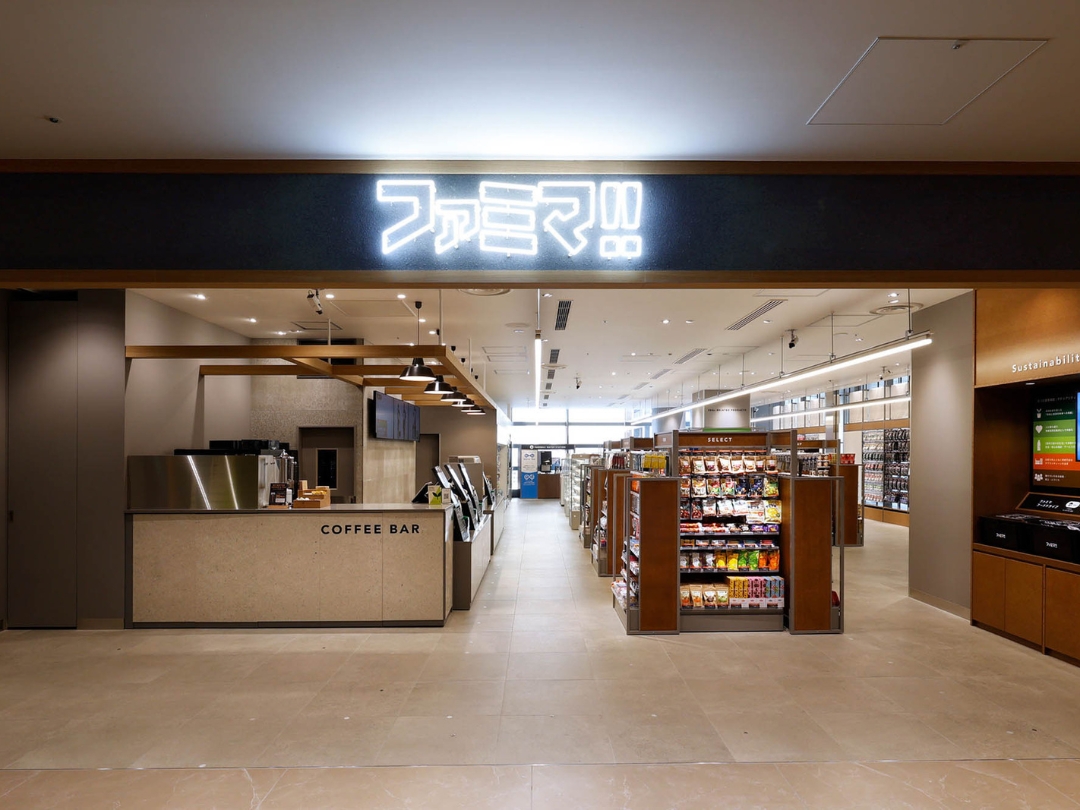 コンビニ　ファミマ!! 麻布台ヒルズ店（コンビニ）まで260m
