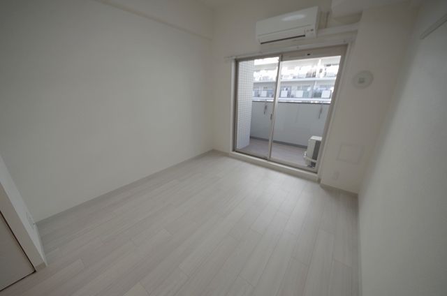 居室・リビング　1/2/4/6/8Ｆのお部屋反転タイプ