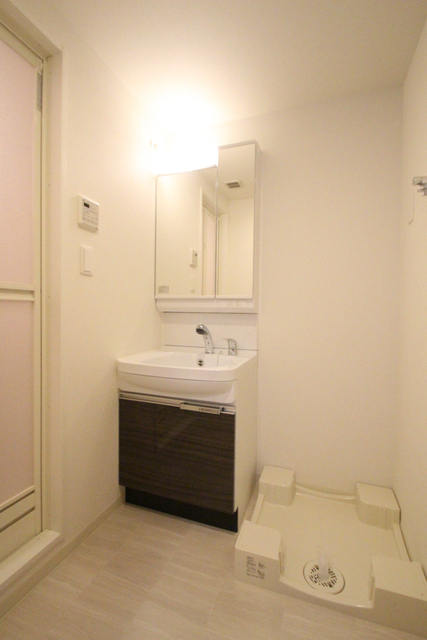 洗面設備　※別室の参考写真です