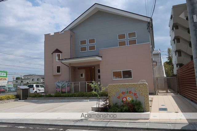 幼稚園・保育園　ひまわりガーデン（幼稚園・保育園）まで582m