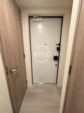 玄関　コンフォリア・リヴ本町WEST Q　玄関