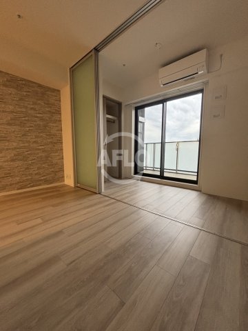 居室・リビング　コンフォリア・リヴ本町WEST Q　居間・リビング