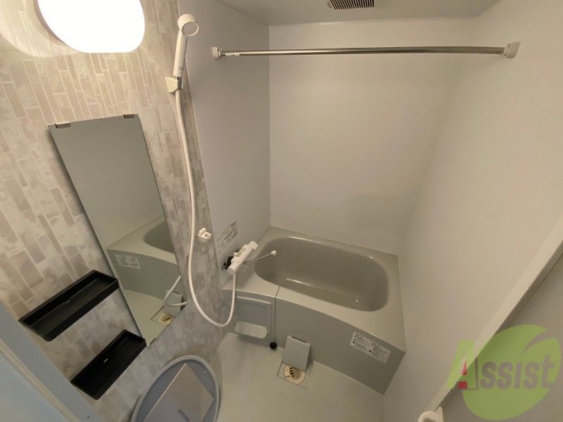 バス・シャワールーム　お風呂になります。一日の疲れを癒してくださいね。