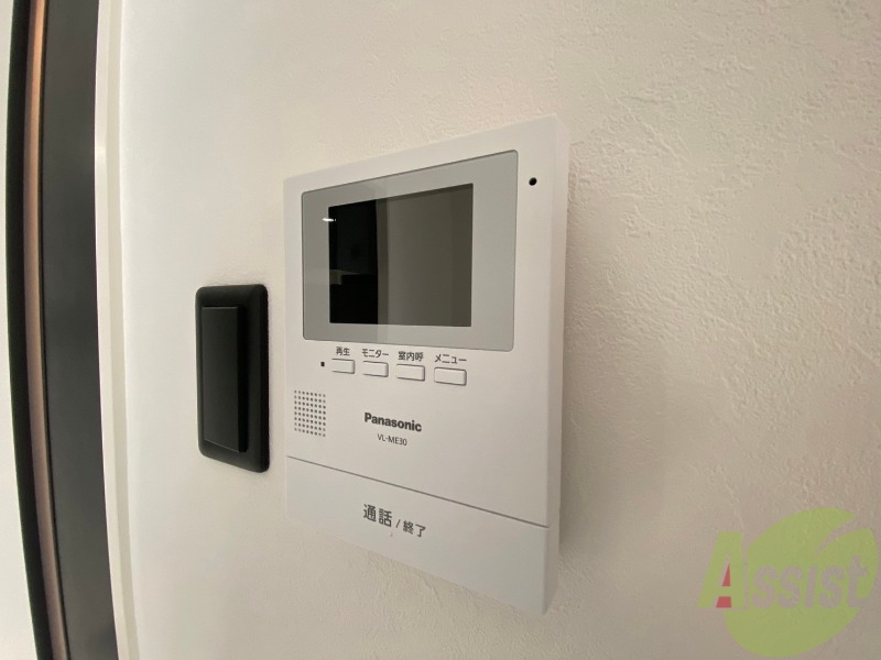 セキュリティ　ＴＶモニター付インターホンです。来客者の顔が見えるので安心！