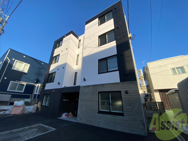 建物外観　札幌市白石区本郷通４丁目「ＣＫｒｏｎ　Ｋｒｅｉｓ」