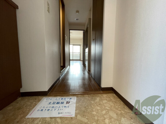 玄関　玄関から見たお部屋です。いかがでしょうか。