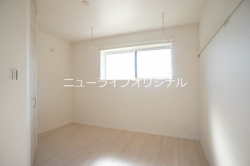 その他部屋・スペース　たくさん収納できるウォークインクローゼットのある寝室！