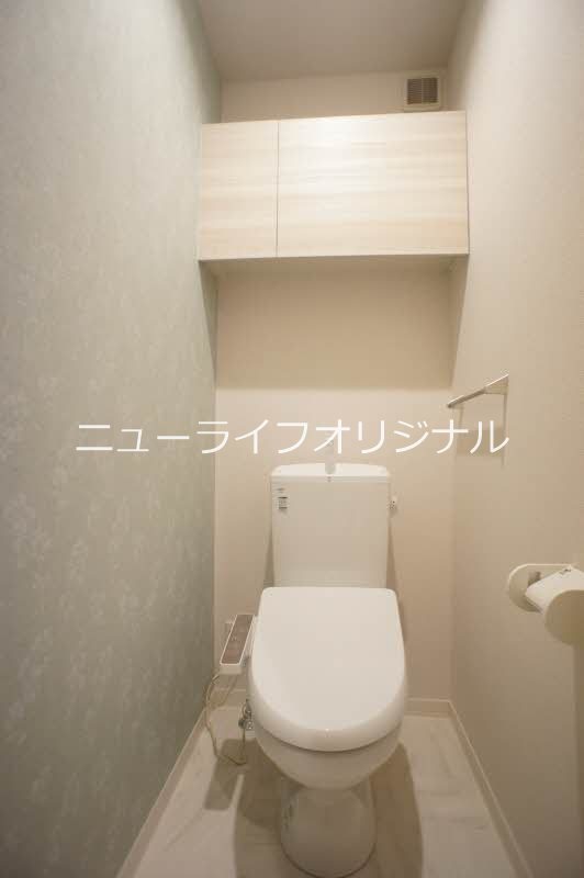 トイレ　あると嬉しい温水洗浄便座付き♪