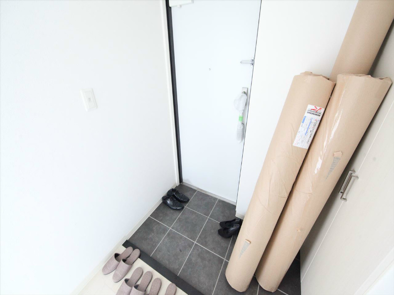 玄関　玄関　シューズボックス付（収納充実してます）
