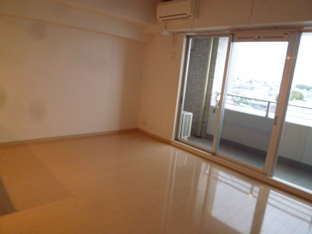 居室・リビング　別室参照