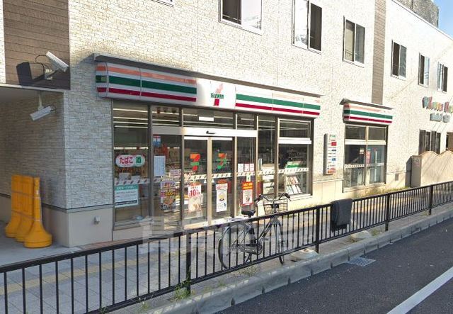 コンビニ　セブンイレブン　高槻芥川町店（コンビニ）まで551m