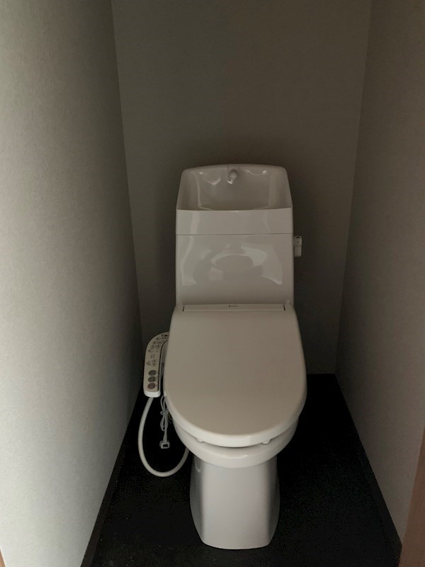 トイレ　※201参照