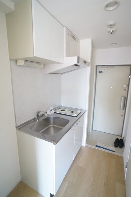 キッチン　参考写真（同建物別部屋のものです）