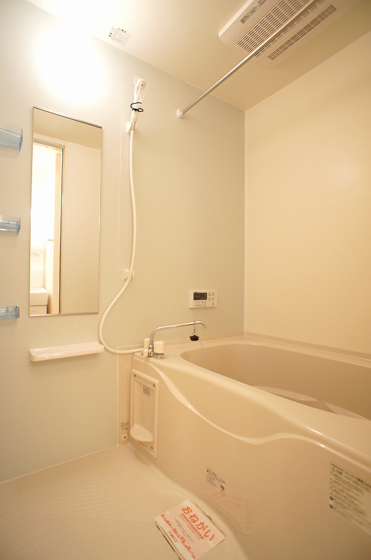 バス・シャワールーム　浴室乾燥機や追焚機能が便利なバスルーム