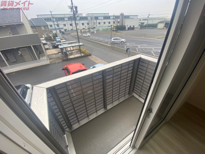 バルコニー　同物件別室写真