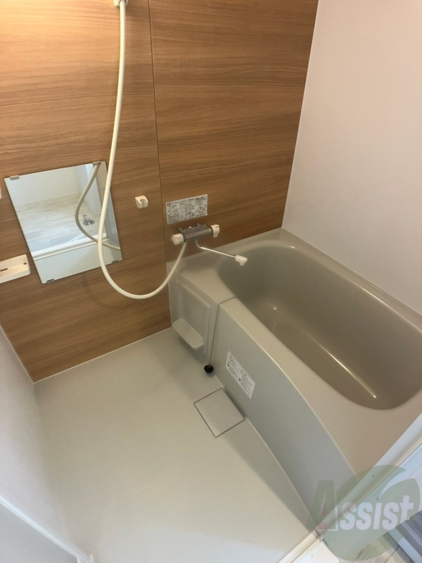 バス・シャワールーム　お風呂です。ゆっくりお風呂につかるのも体に良いですね～