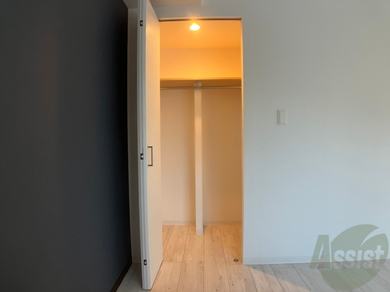 収納　寝室の収納です。部屋がすっきり片付きます。