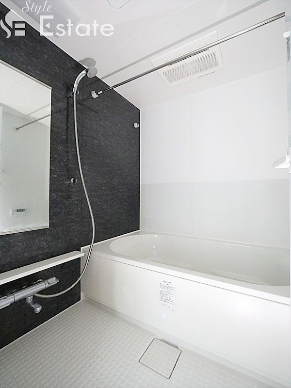 バス・シャワールーム　バスルーム