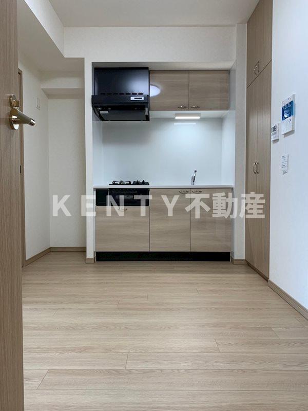 居室・リビング　こちらの居間で趣味の時間をお楽しみください