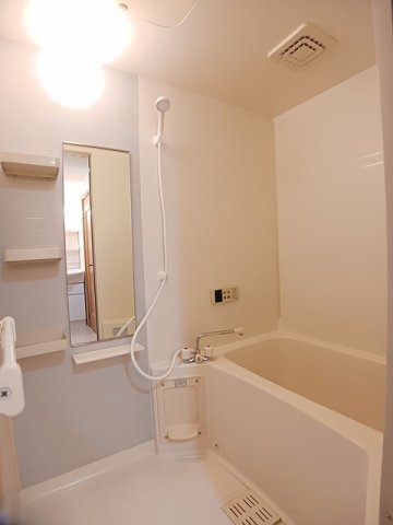 バス・シャワールーム　きれいなお風呂です