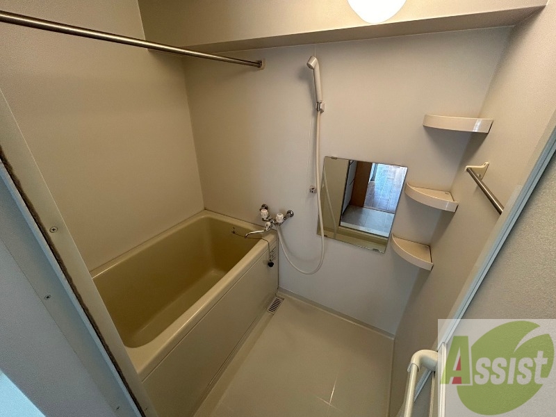 バス・シャワールーム　お風呂です。ゆっくりお風呂につかるのも体に良いですね～