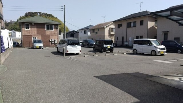 駐車場　駐車場