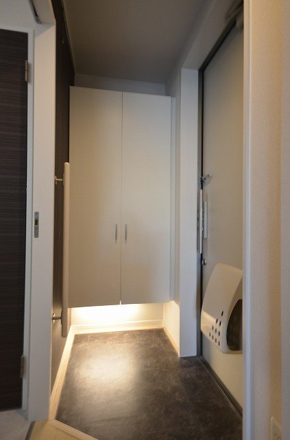 玄関　別号室の写真です（反転）