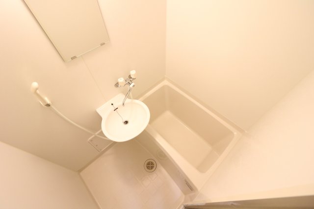 バス・シャワールーム　日々の疲れを癒すお風呂付です