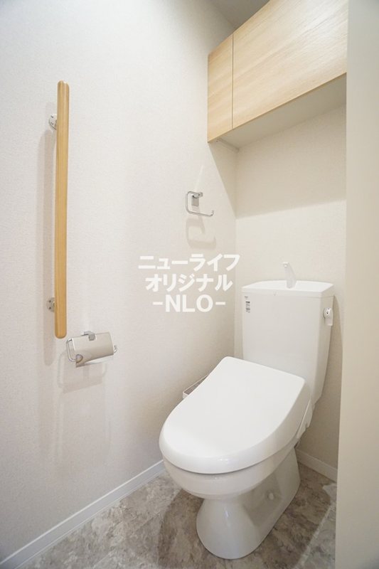 トイレ　あると嬉しい温水洗浄便座付き♪