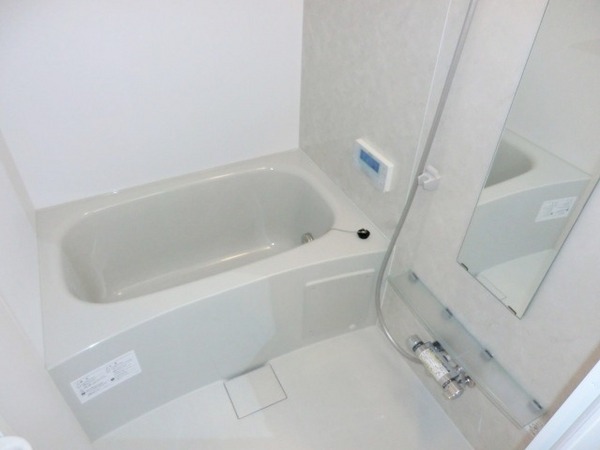 バス・シャワールーム　浴室乾燥・追い炊き機能付きのバスルーム♪