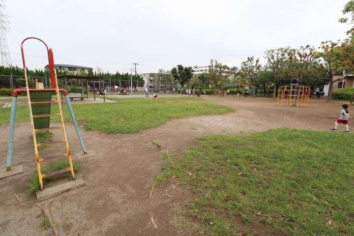 公園　塩焼中央公園（公園）まで245m