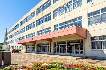 中学校　札幌市立明園中学校（中学校）まで1166m