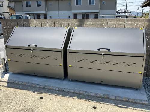 建物外観　敷地内ゴミＢＯＸ