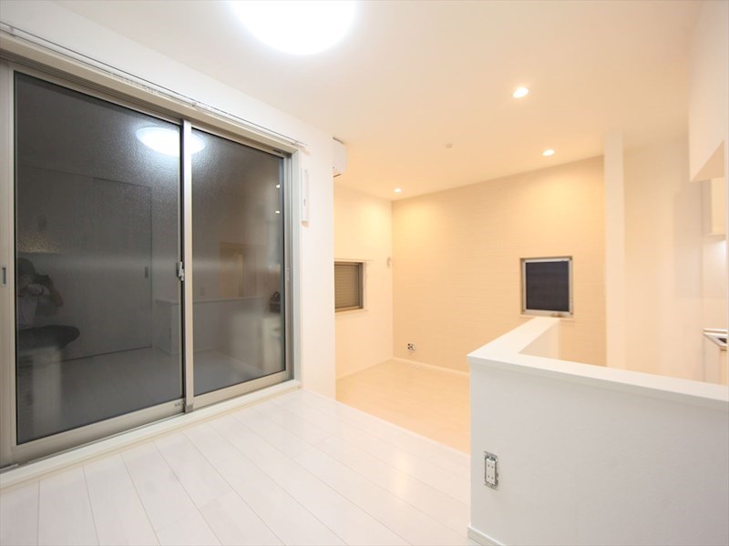 バルコニー　ＬＤＫ8.4帖　洋室3.8帖アンダーロフト3.3帖　同型写真