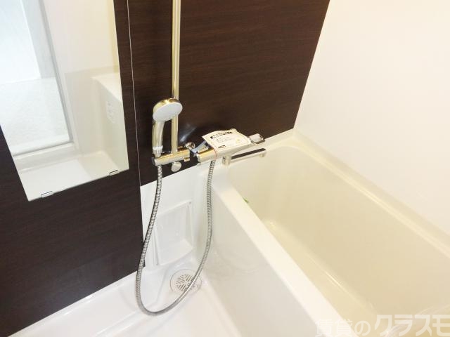 バス・シャワールーム　お風呂で一日を疲れをゆっくりお取り下さい。