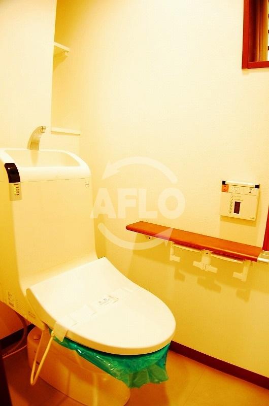 トイレ　CITY SPIRE桜川I　温水洗浄便座