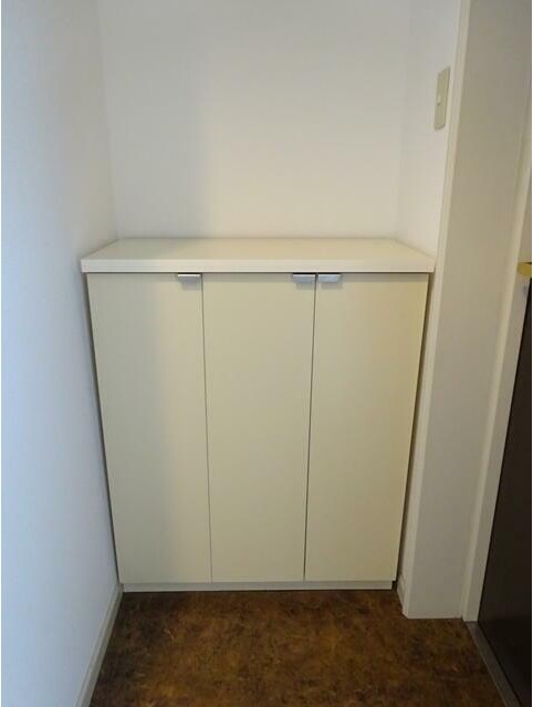 玄関　シューズボックス付きの玄関です♪