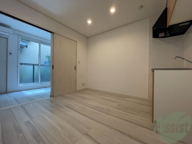 居室・リビング　６．１帖の洋室です。生活のメインとなる部屋ですね。