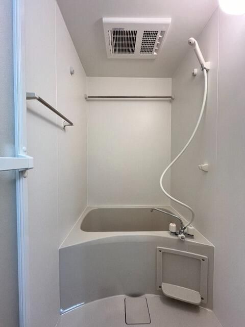 バス・シャワールーム　お風呂です