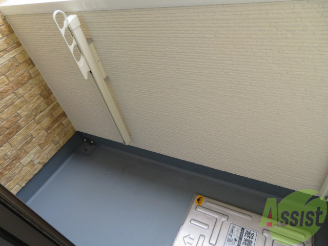 バルコニー　お天気のいい日はバルコニーで洗濯物も干せますよ。