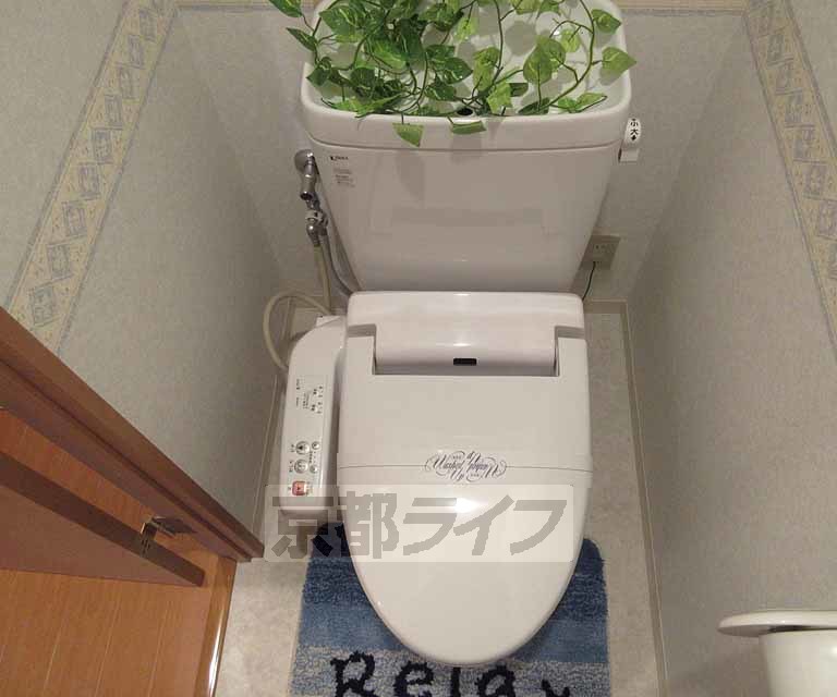 トイレ　ウォシュレット付き！