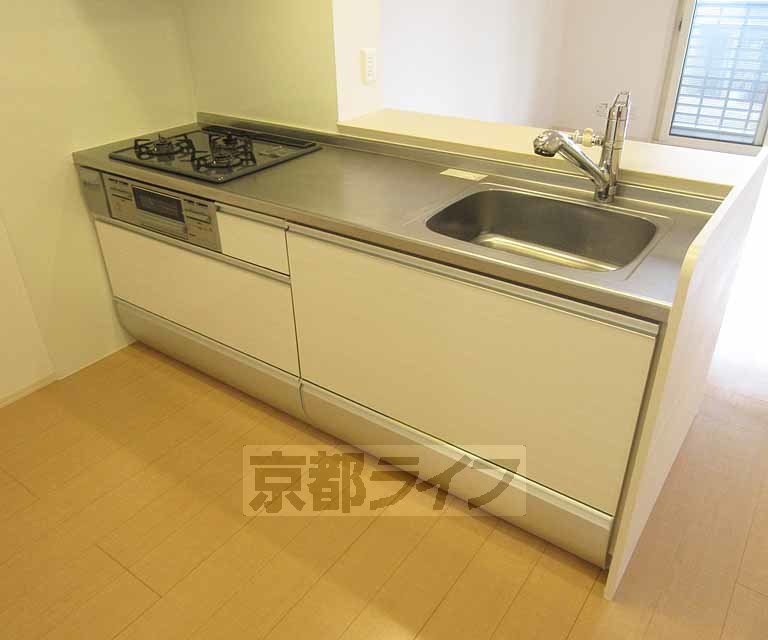 キッチン　広いキッチンなので作業がしやすいです